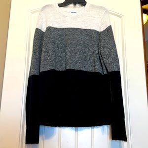 Old Navy women’s color block sweater
